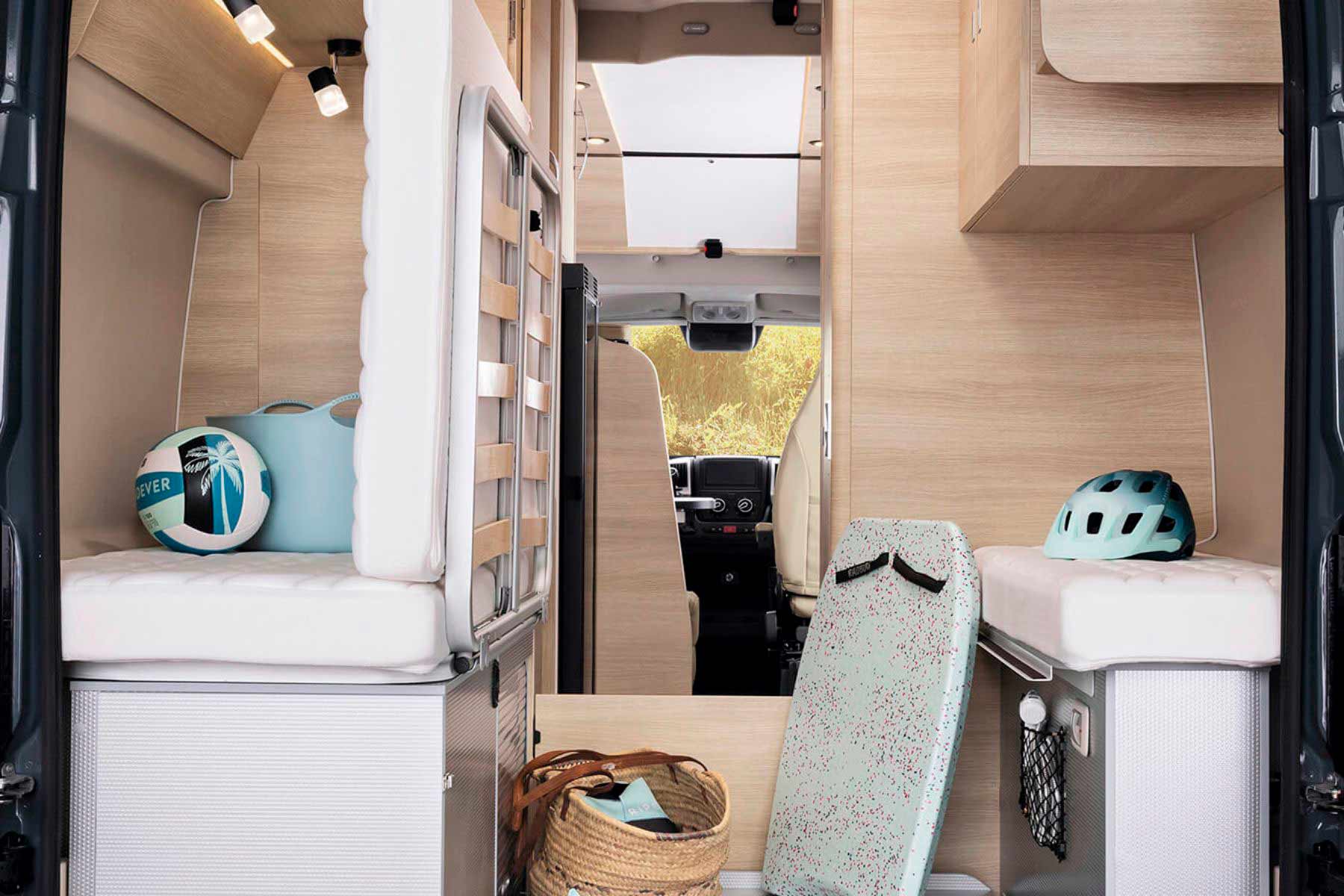 camper-plus_parte-trasera-rapido-v65-xl